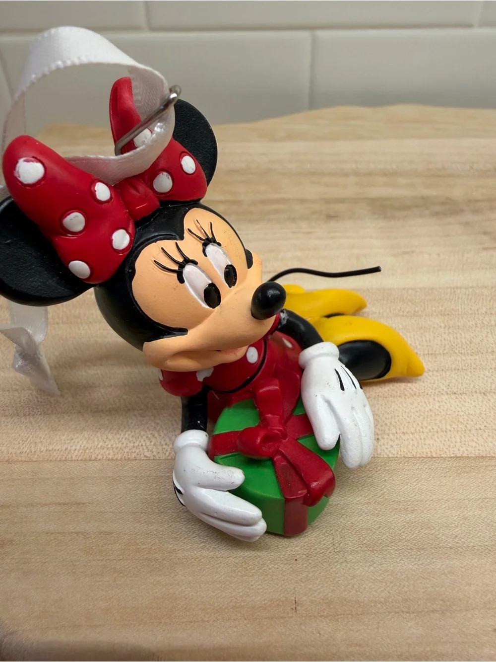 Hallmark Disney Minnie Mouse with Gift Christmas Ornament